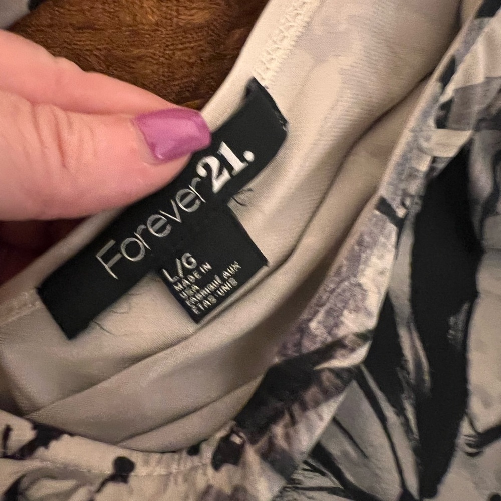 Beautiful blouse - Picture 5 of 6
